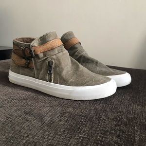 Blowfish sneaker bootie